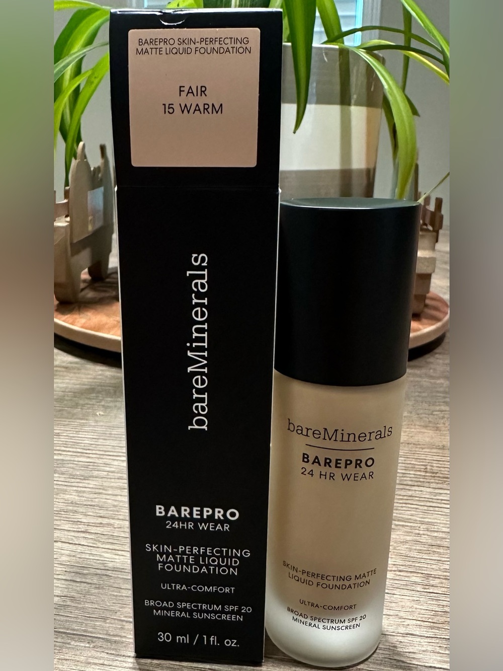 bareMinerals BAREPRO Matte Foundation SPF 20 Fair 15 Warm 1 fl oz